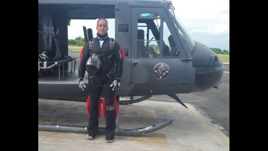 Fuerza Aérea investiga muerte de capitán que realizaba salto libre de paracaidismo