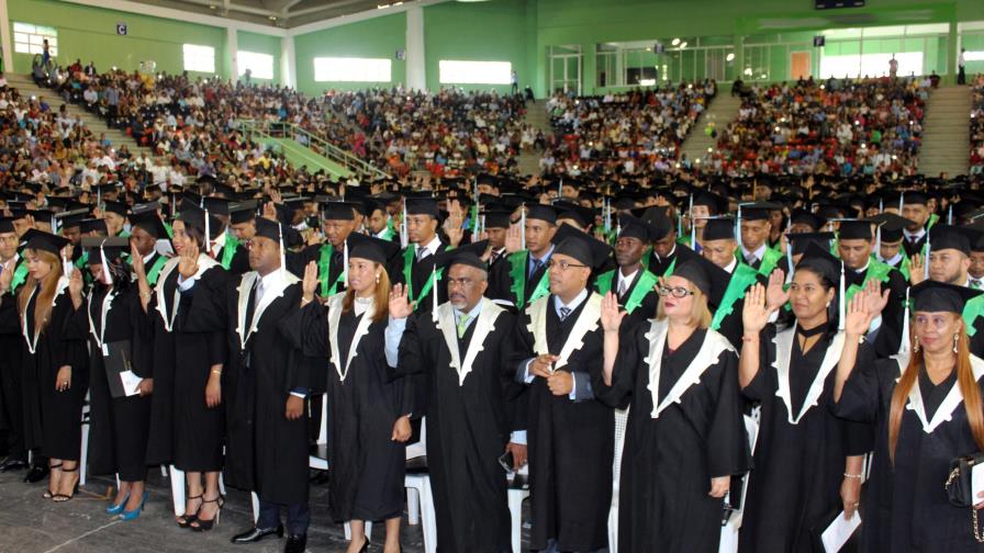 UTESA Santo Domingo entrega 851 profesionales en diferentes áreas del saber