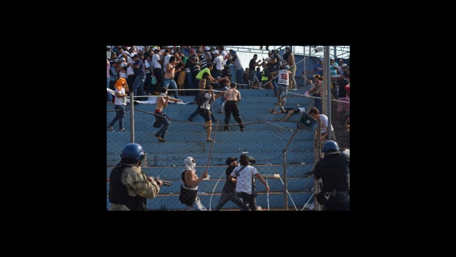 Varios heridos en enfrentamientos entre barras del Olimpia de Paraguay