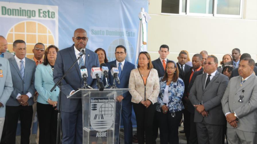 Lanza programa para reducir contaminación ambiental en Santo Domingo Este