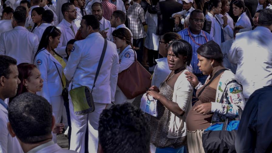 Colegio Médico ratifica convocatoria a paro nacional por 48 horas a partir del miércoles Colegio Médico ratifica convocatoria a paro nacional por 48 horas a partir del miércoles