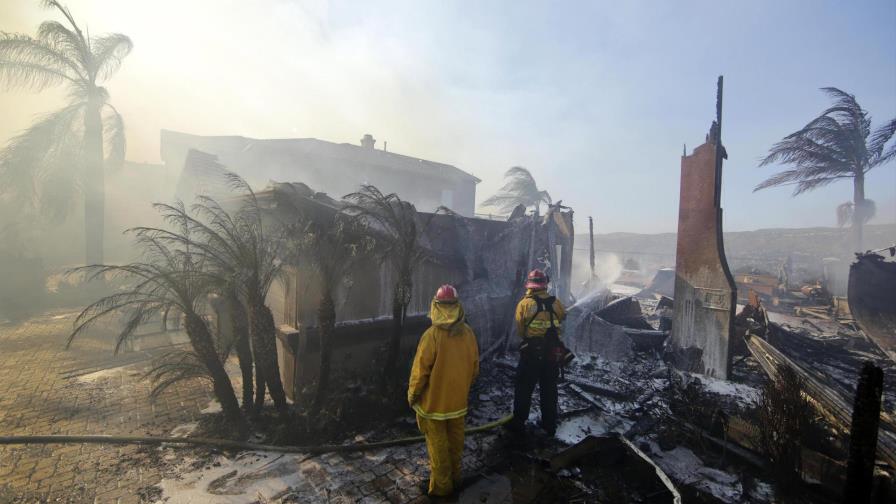 Tres muertos y más de 1,000 edificios destruidos por incendios en California