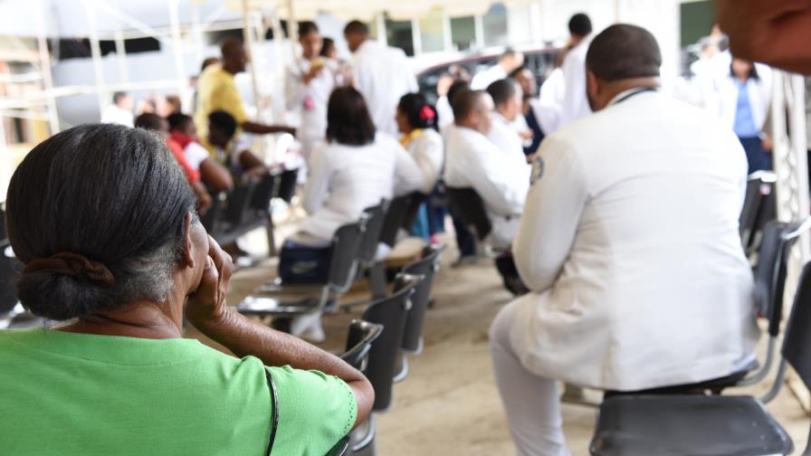 Pacientes pobres se quedan nuevamente sin servicios de salud Pacientes pobres se quedan nuevamente sin servicios de salud