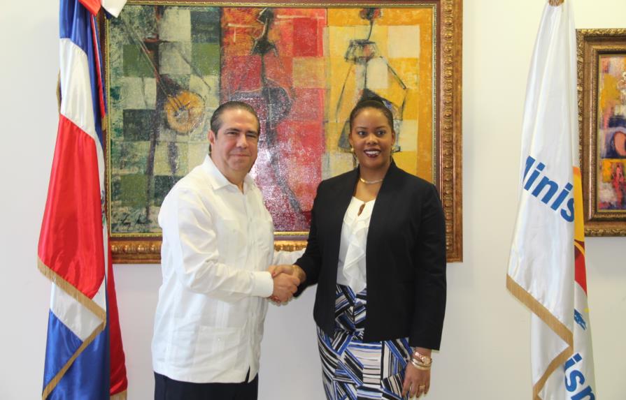 Ministro de Turismo dominicano se reúne con su homóloga de Haití