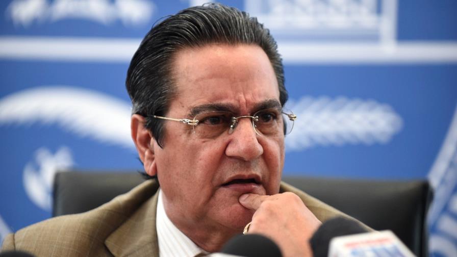 Rector rehúsa hablar de acusados de estafa que figuran en nómina de la UASD