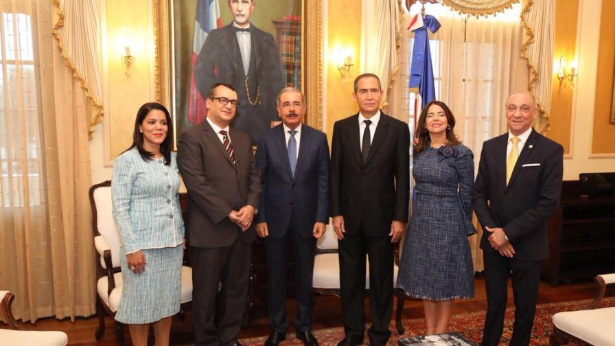 Pleno TSE se reunió con Medina en Palacio Pleno TSE se reunió con Medina en Palacio