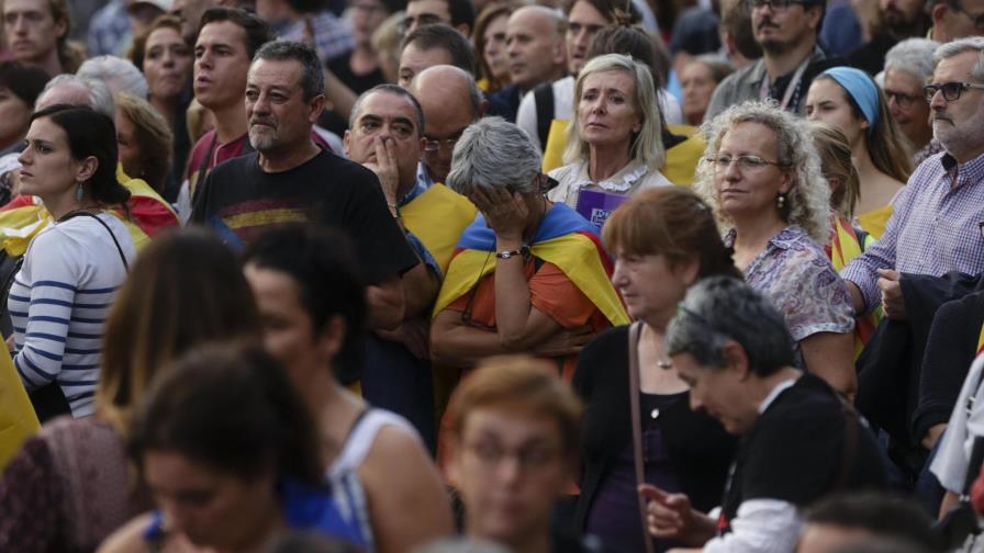 Los independentistas catalanes entre la emoción y la decepción