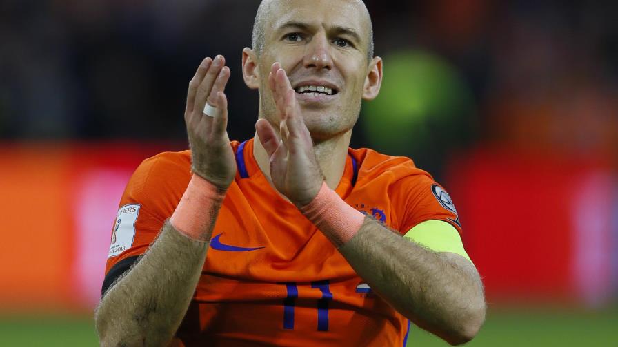 Arjen Robben se despide de la selección de Holanda luego de la eliminación de su país