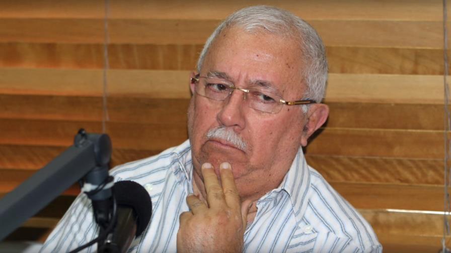 Suspenden 20 días al locutor Álvaro Arvelo hijo por agravio a Duarte Suspenden 20 días al locutor Álvaro Arvelo hijo por agravio a Duarte