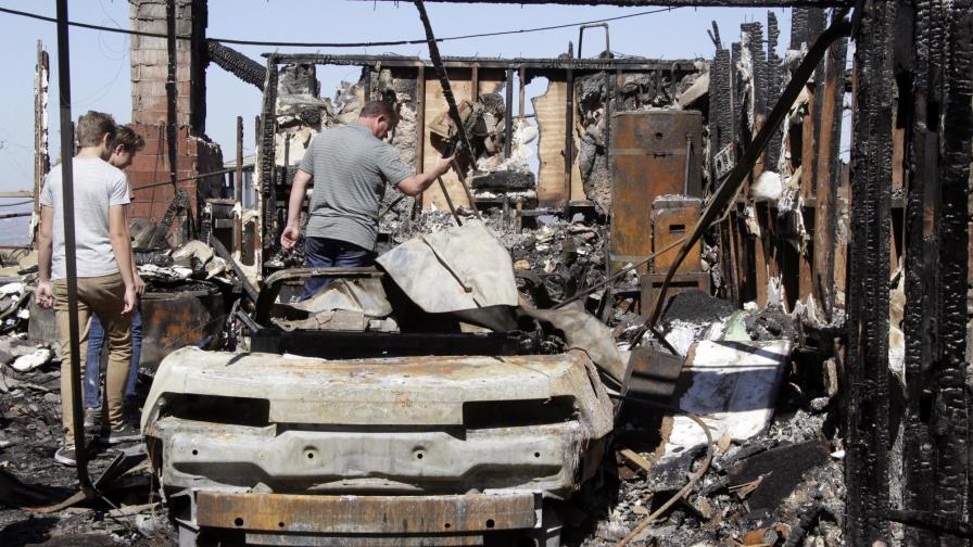 Incendios en California dejan 15 muertos; Trump declara emergencia