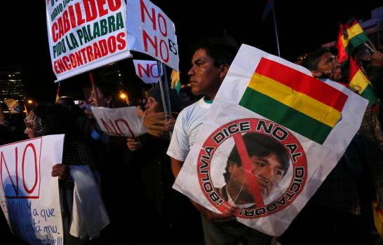 Bolivianos se movilizan para rechazar reelección de Morales Bolivianos se movilizan para rechazar reelección de Morales