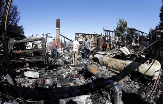 Incendios en California dejan 21 personas muertas 