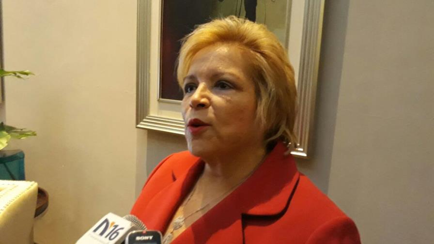 Empresarios piden que las calles se construyan con cemento