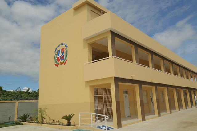Danilo entrega seis escuelas en San Pedro de Macorís