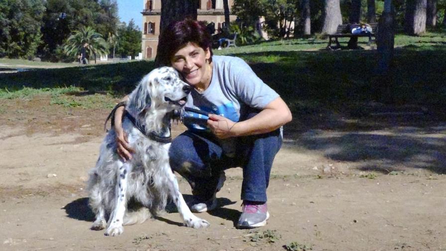 Dan licencia laboral a una mujer para que cuide a su perro 