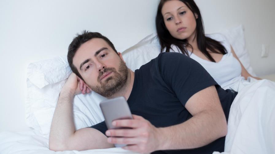 Para tener relaciones necesita ver pornografía o grabarme en pleno acto, ¿qué hago? Para tener relaciones necesita ver pornografía o grabarme en pleno acto, ¿qué hago?