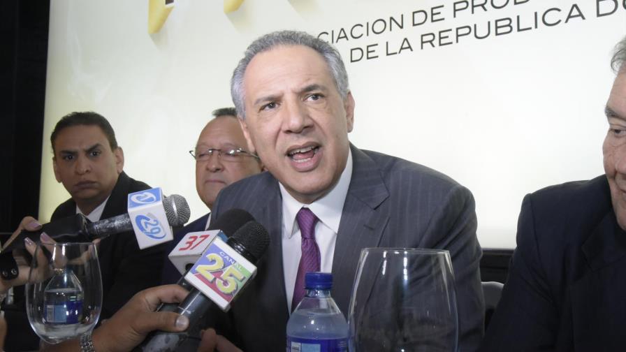 Peralta afirma que más un millón de personas salieron de la pobreza en RD Peralta afirma que más un millón de personas salieron de la pobreza en RD