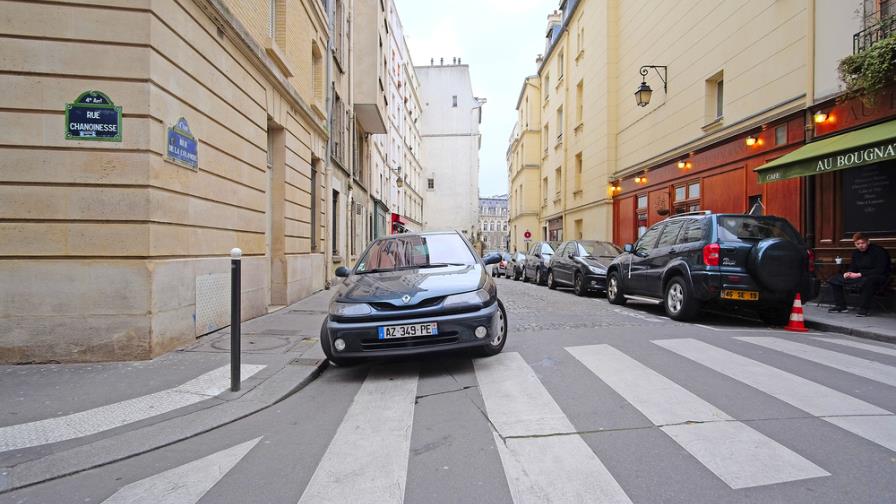 París quiere prohibir los vehículos de diesel en 2024 y de gasolina en 2030 