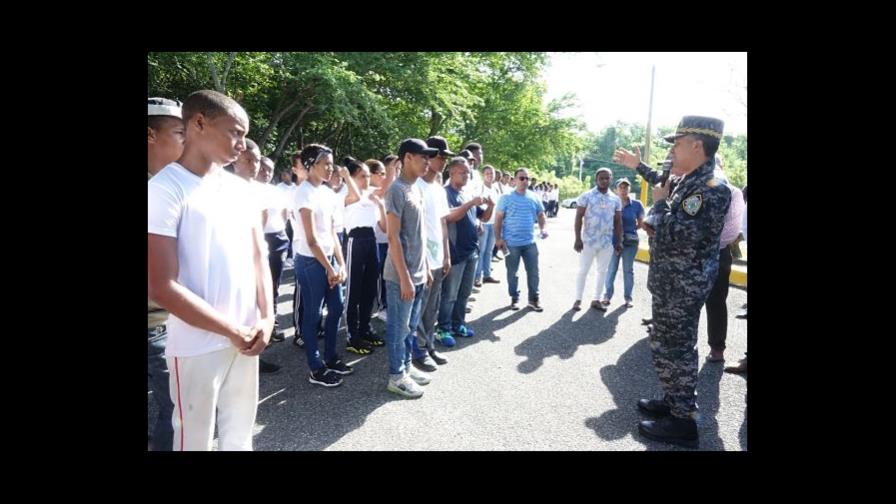Policía Nacional inicia entrenamiento para el programa Policía Juvenil Comunitario