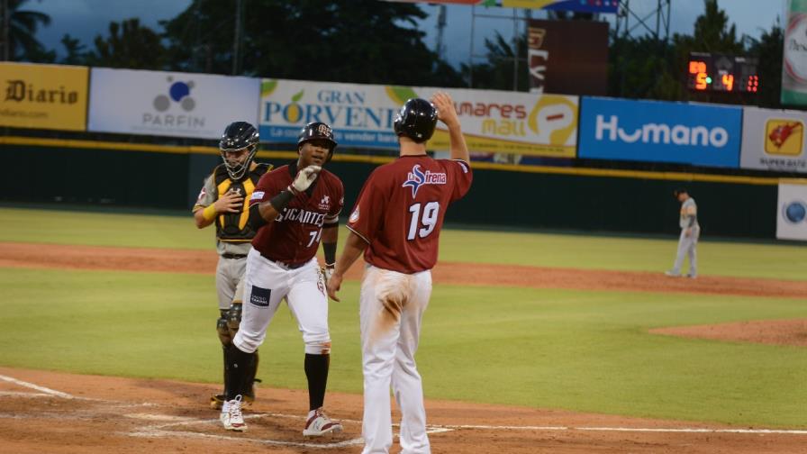 Eloy Jiménez encabeza la ofensiva en triunfo de Gigantes sobre Águilas 