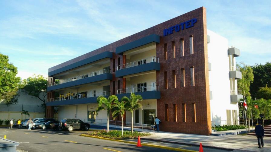 INFOTEP construirá obras en tres regiones del país  y avanza  plan de modernización