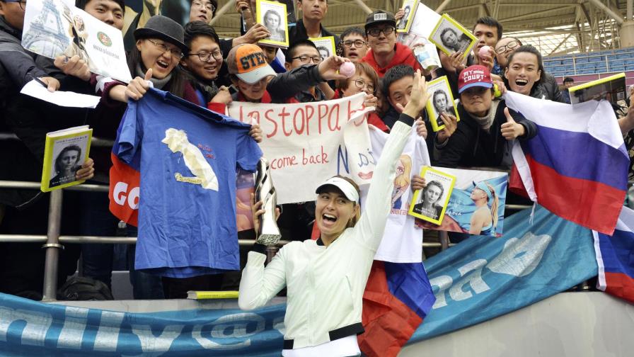 María Sharapova gana en China para su primer titulo tras dopaje