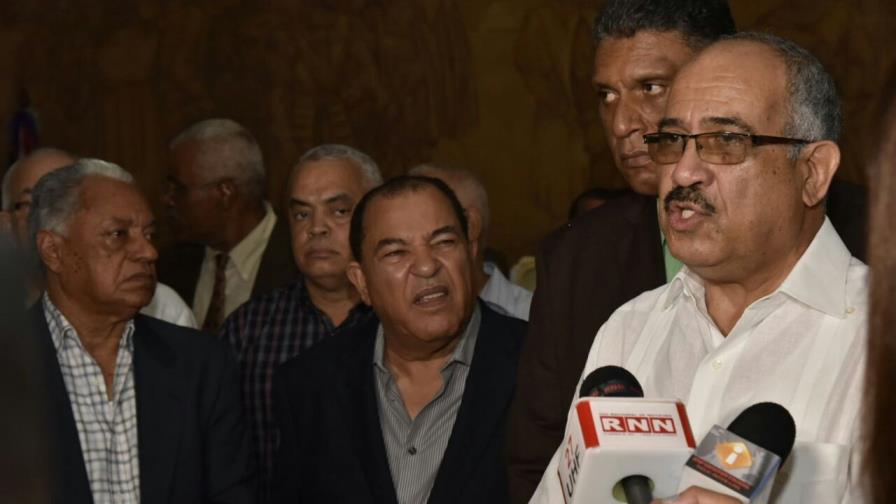 Aplazan conocimiento de demanda de Peralta contra Leonardo Faña