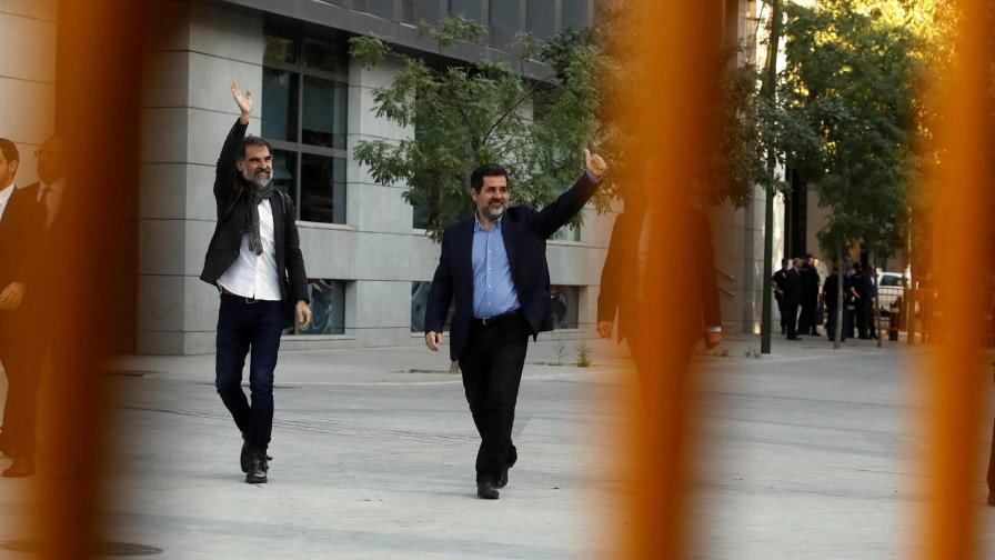 A prisión líderes de organizaciones independentistas catalanas por sedición