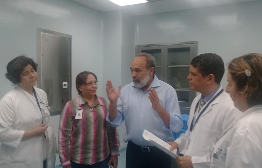 Oficina de Ingenieros Supervisores de Obras del Estado entrega quirófanos en el hospital José María Cabral y Báez