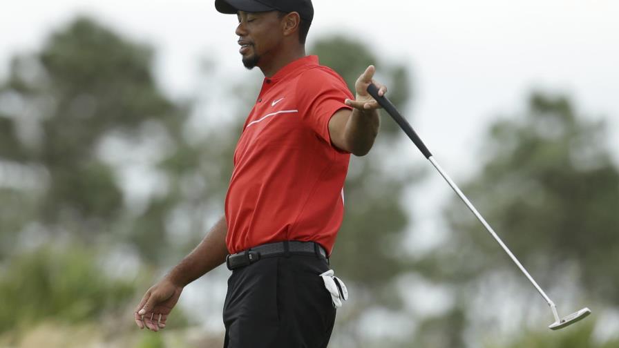 Tiger Woods ya puede entrenarse sin dificultades