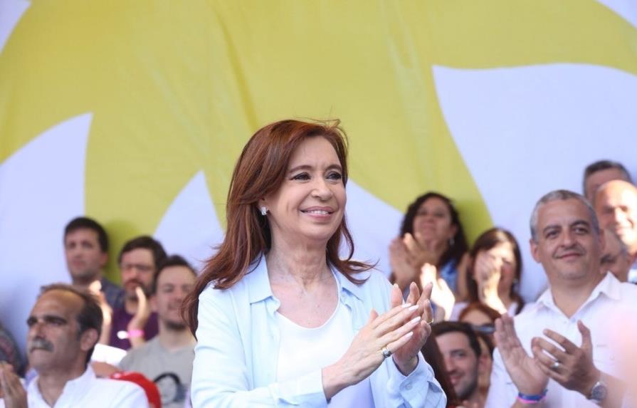 Justicia argentina pide detener a exministro clave de los Kirchner