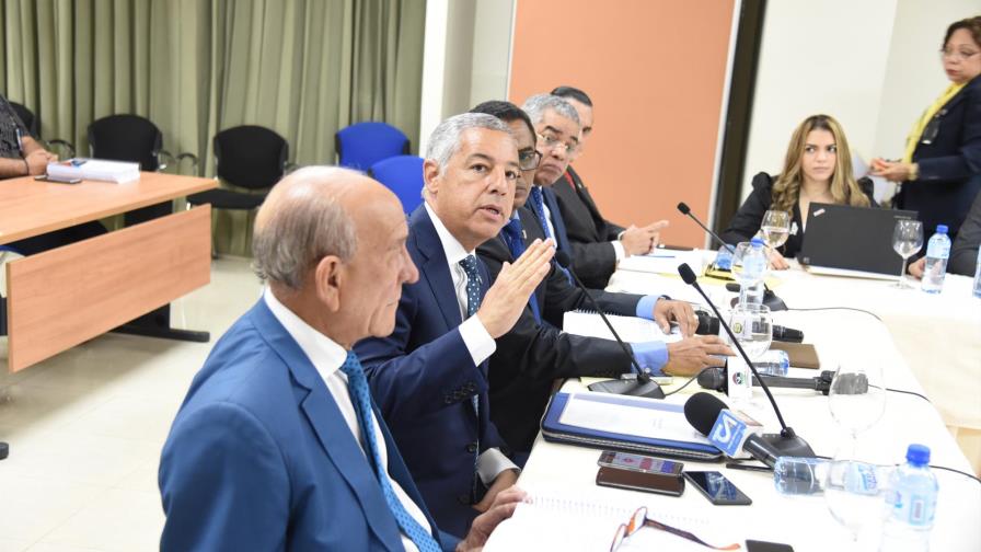 Gobierno tiene en agenda refinanciar unos RD$126,000 millones de la deuda Gobierno tiene en agenda refinanciar unos RD$126,000 millones de la deuda