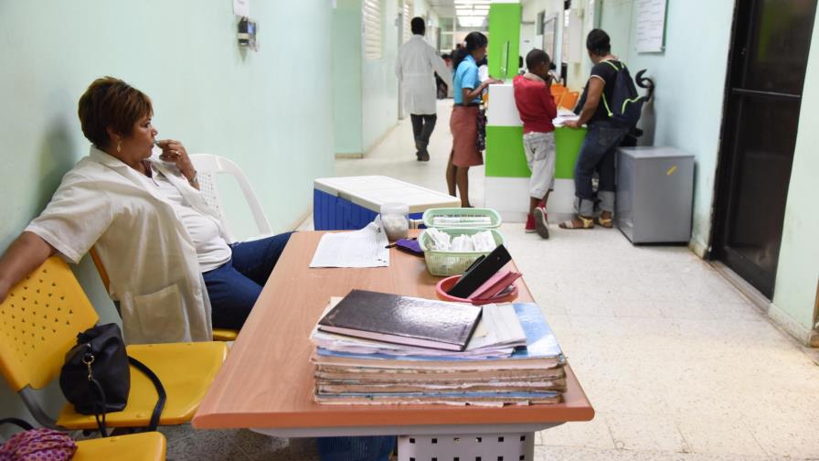 Huelga médica trastorna servicios a pacientes en hospitales de todo el país Huelga médica trastorna servicios a pacientes en hospitales de todo el país
