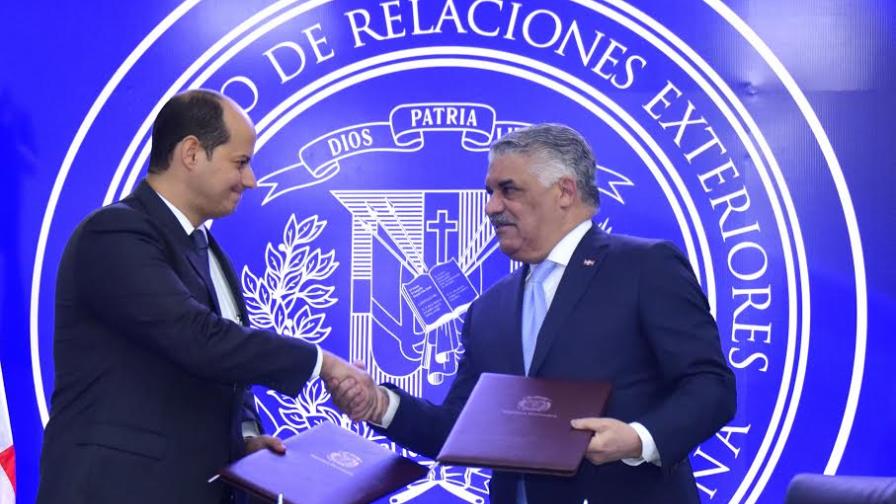 Cancillería suscribe acuerdo para promover el país como destino turístico de salud