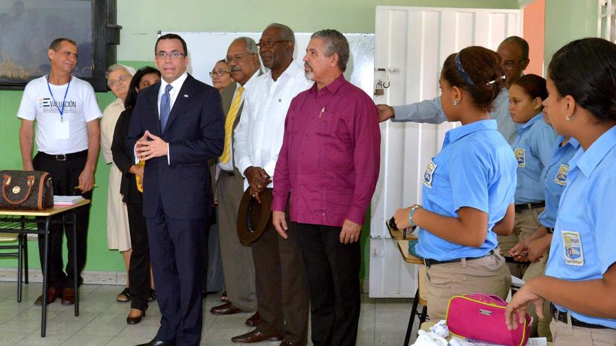 Educación inicia la evaluación por desempeño de maestros