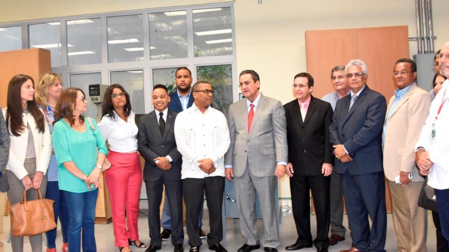 UASD y MOPC anuncian licitación para remodelación de la Torre Estudiantil