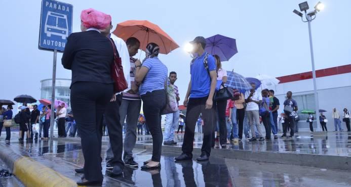 Onamet pronostica chubascos debido a nueva onda tropical al sur del país 
