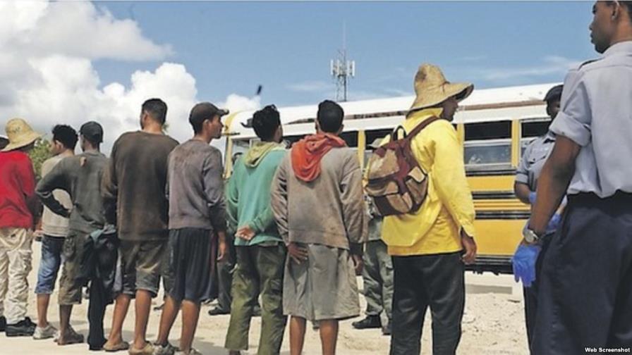 El Gobierno de Bahamas busca financiación para expulsar a inmigrantes