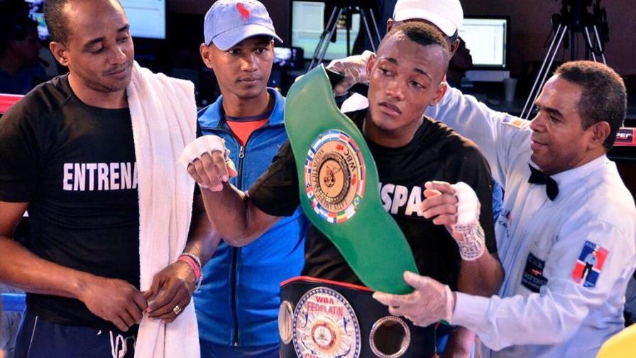 Alberto “ La Avispa “ Puello en dura prueba ante mexicano Ricardo Gutiérrez