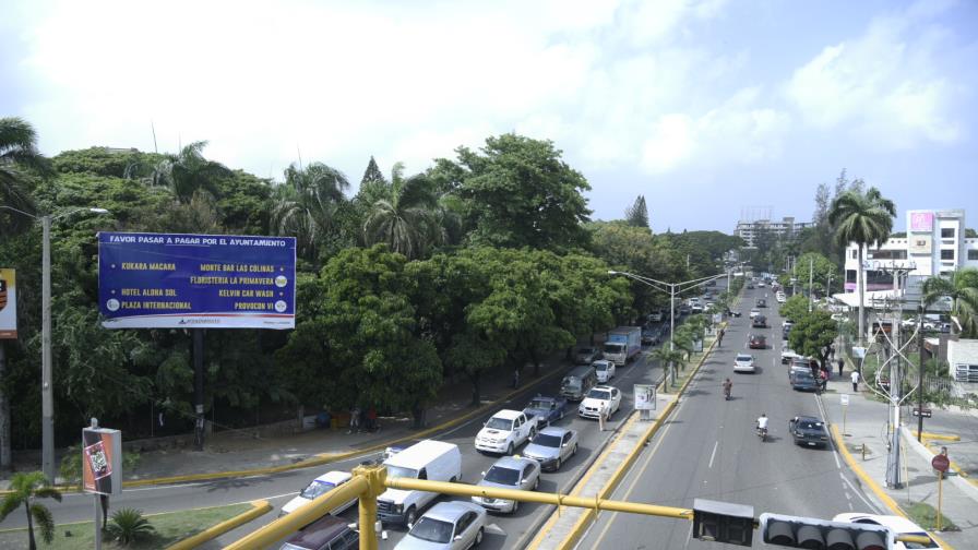 Tres empresas de las morosas ya le han pagado al Ayuntamiento de Santiago Tres empresas de las morosas ya le han pagado al Ayuntamiento de Santiago