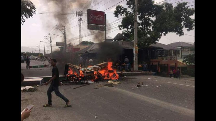 Comerciantes de Maimón, Puerto Plata, protestaron por incautación de peces