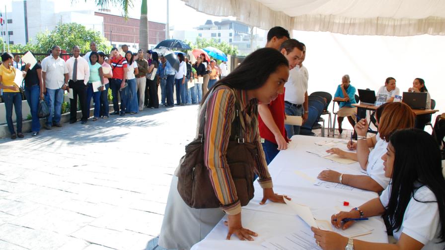 CEPAL proyecta desempleo urbano en América Latina y Caribe subirá a 9.4 % CEPAL proyecta desempleo urbano en América Latina y Caribe subirá a 9.4 %