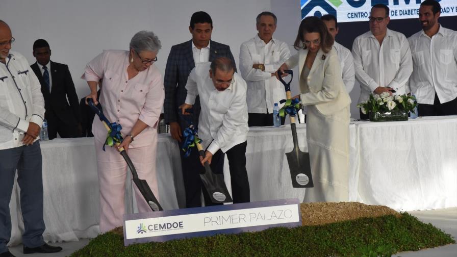 Presidente Medina da inicio a la construcción de centro especializado para diabetes y obesidad