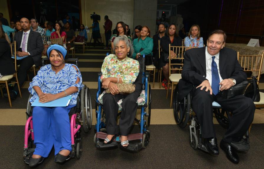 Instituciones firman acuerdo para promover derechos de personas con discapacidad