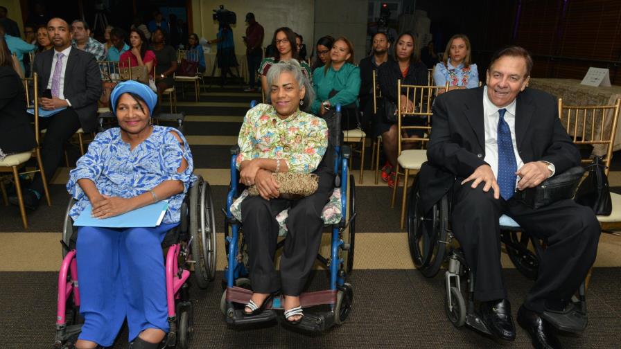 Instituciones firman acuerdo para promover derechos de personas con discapacidad