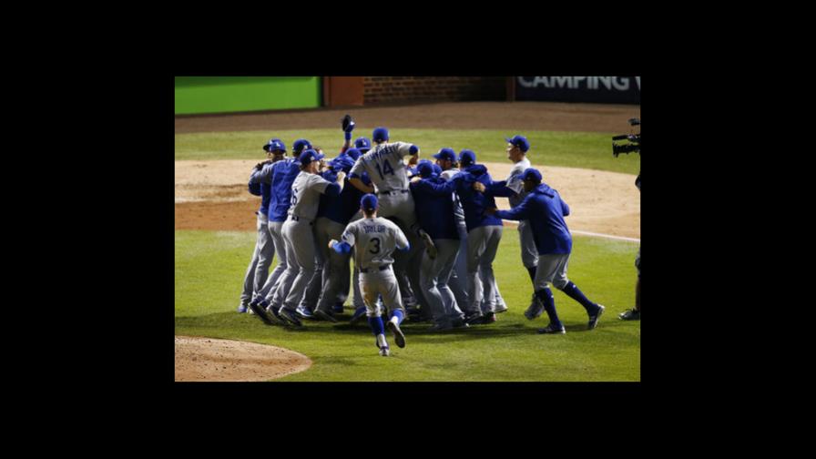 Noche sublime de Hernández y los Dodgers van a la Serie Mundial 