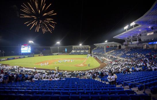 Nicaragua tiene un nuevo estadio de béisbol y se llama Dennis Martínez