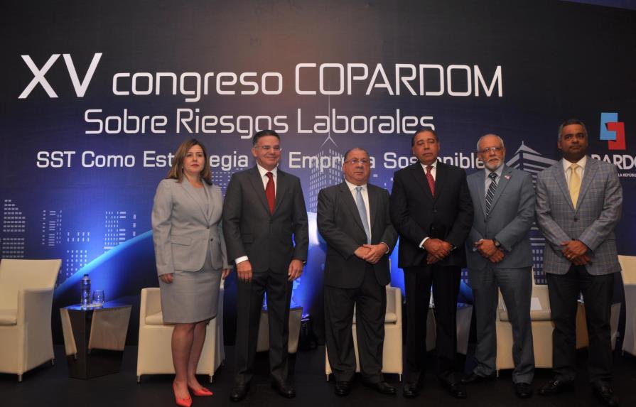 Congreso de Copardom concluye abogando por empleos decentes para todos