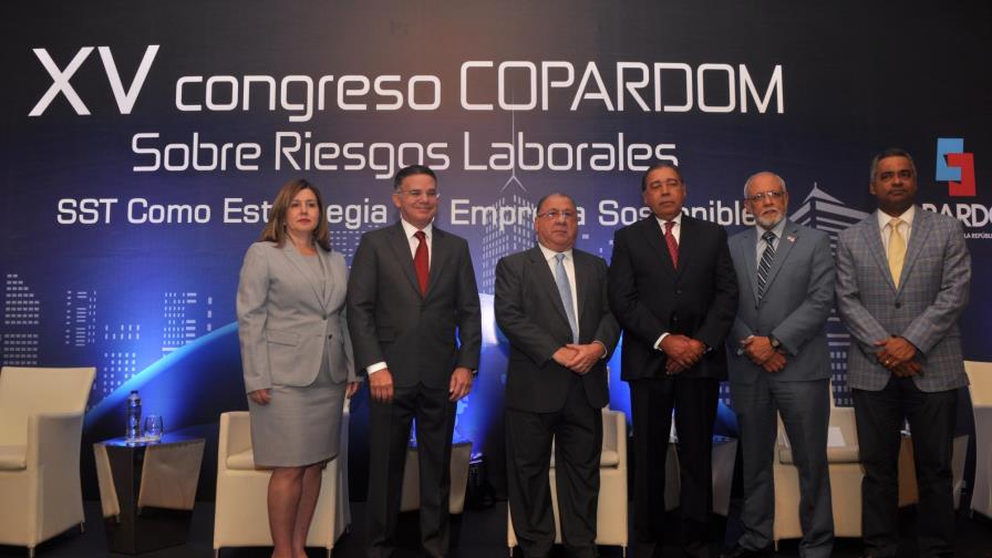 Congreso de Copardom concluye abogando por empleos decentes para todos