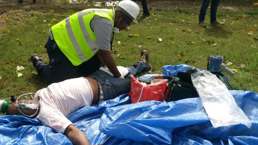 Realizan simulacro de accidente aéreo fuera del aeropuerto de Las Américas